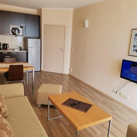 б306 в бийч на първа линия с перфектен изглед към плажа!