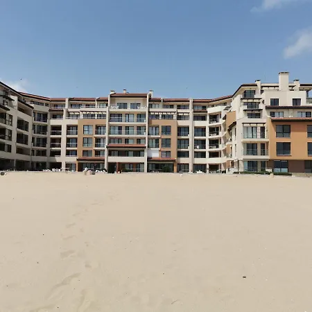 в бийч на първа линия с перфектен изглед към плажа! Apartment Obzor