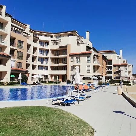 Appartamento б306 в бийч на първа линия с перфектен изглед към плажа! Obzor