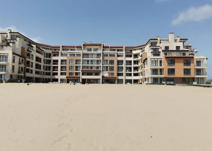 б306 в бийч на първа линия с перфектен изглед към плажа! Appartamento Obzor