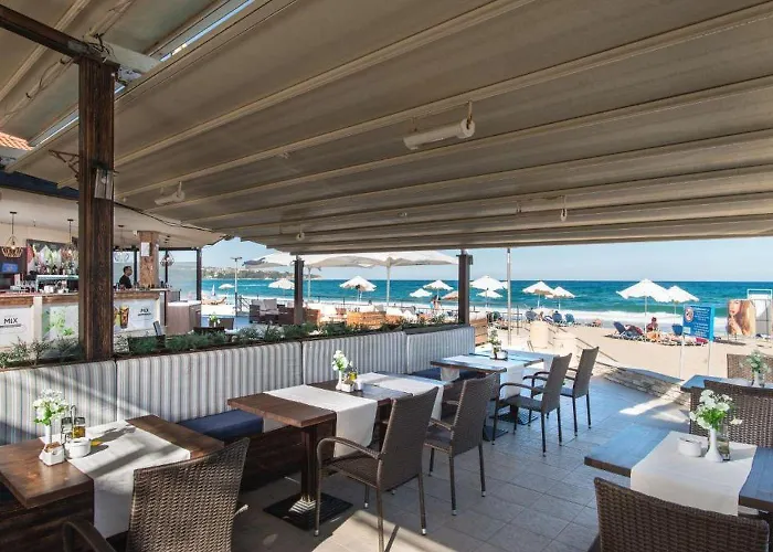 Appartamento б306 в бийч на първа линия с перфектен изглед към плажа!